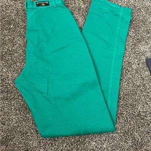 Rocky Mountain Kelly Green jeans. Size 31x11